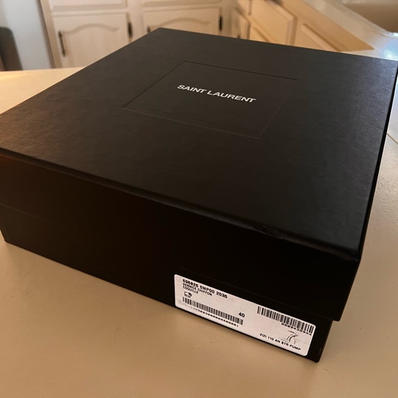 BRAND NEW YSL - SAINT LAURENT Patent Leather D'Orsay Pumps - Size 40 (fits a 9) - Picture 6 of 8